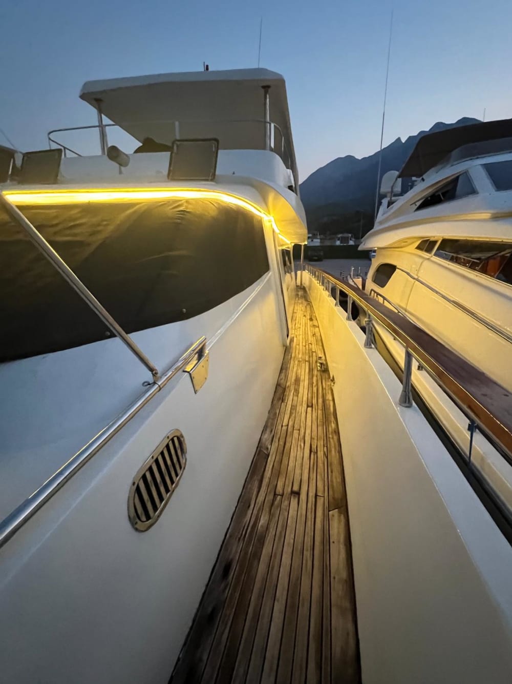 Mediterranean Prince 35 Person