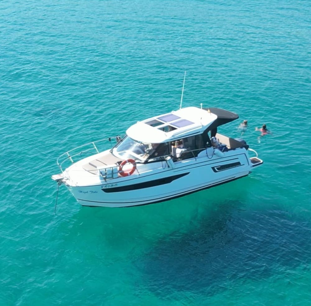 Sunset boat trip in Alicante Bay