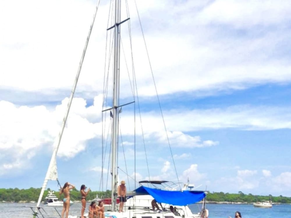 Excursion en voilier au coucher de soleil, depuis Antibes, port Vauban.