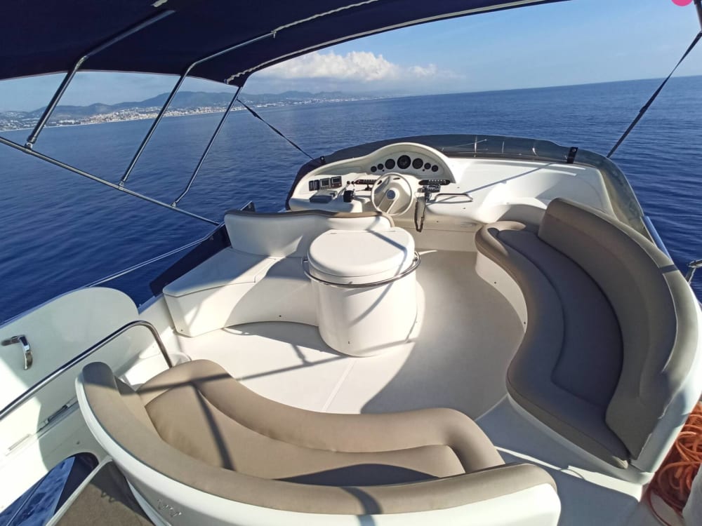 4-STÜNDIGE MOTORYACHT-TOUR