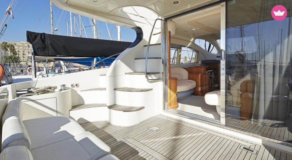 2-STÜNDIGER MOTORYACHT-AUSFLUG