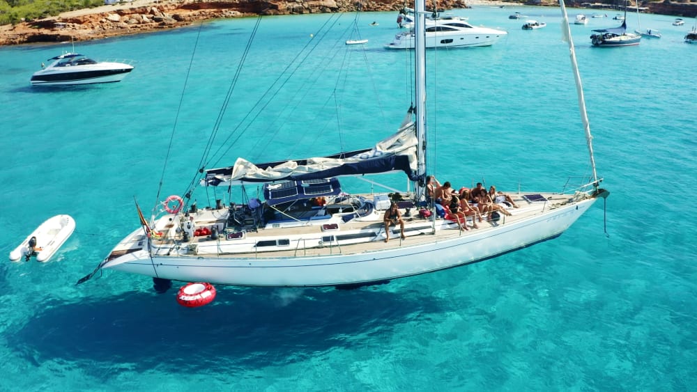 Navega a lo grande: 4 h a bordo de un velero de 19 m