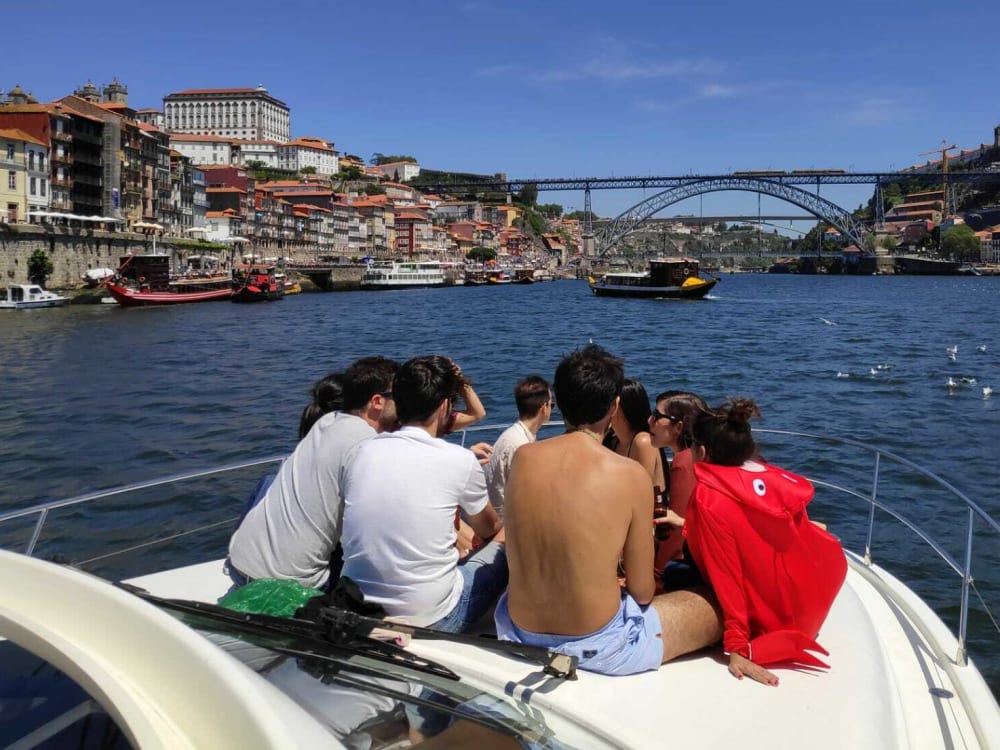 Patrimonio y Horizontes: Un día completo en el agua