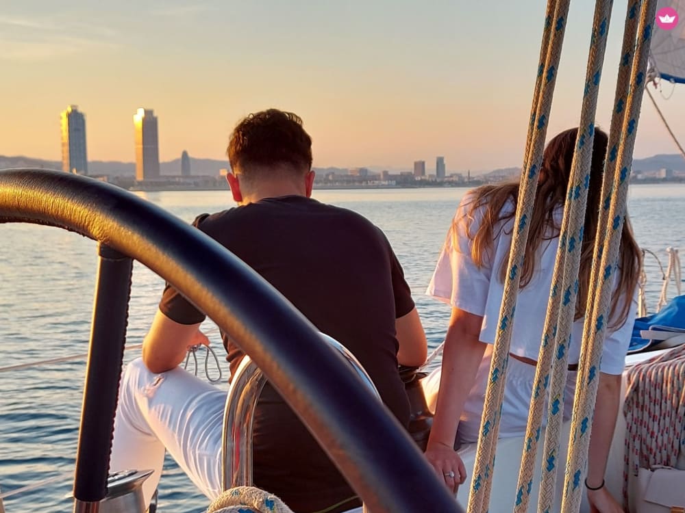 3-godzinny rejs żaglówką – rejs wzdłuż wybrzeża Barcelony