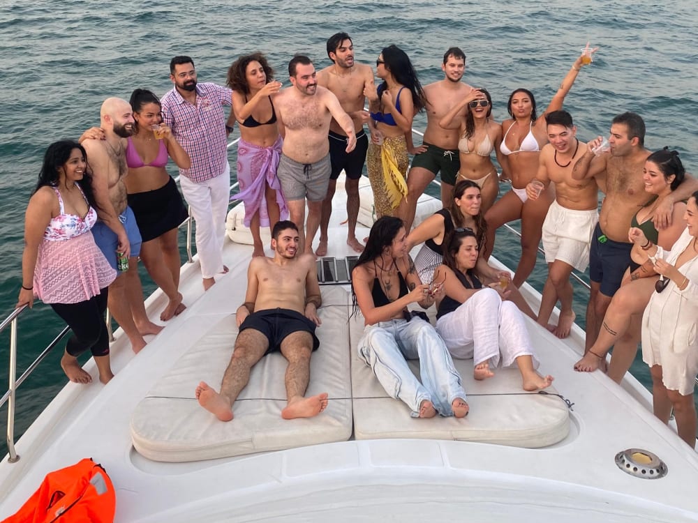 Recorrido en yate de lujo de 2 horas por Dubái