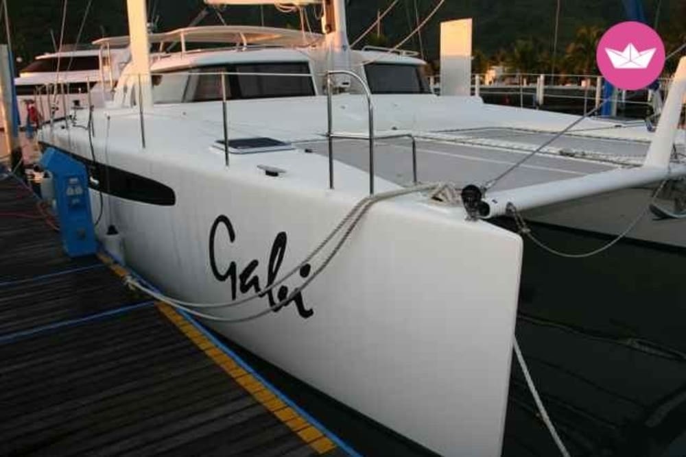 Iconic Views Voyage: Copacabana Beach Catamaran Tour