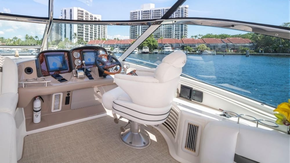 Half-Day Yacht Tour to Isla Mujeres: Sea, Sun & Style