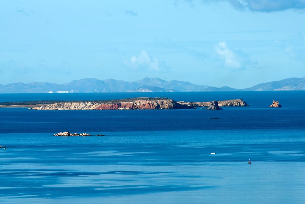 Aventura de navegación de día completo: norte de Paros y la Laguna Azul oculta