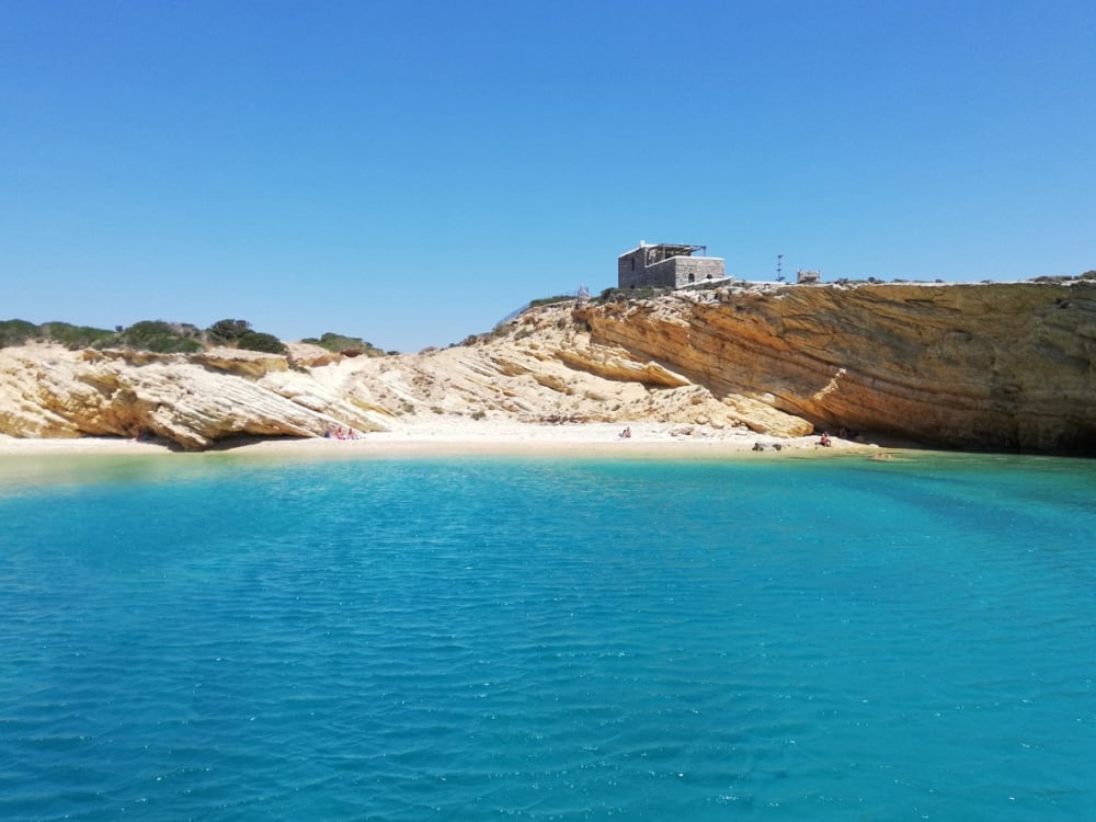 Ολοήμερη Ιστιοπλοϊκή Περιπέτεια – Βόρεια Πάρος & Κρυμμένη Μπλε Λιμνοθάλασσα