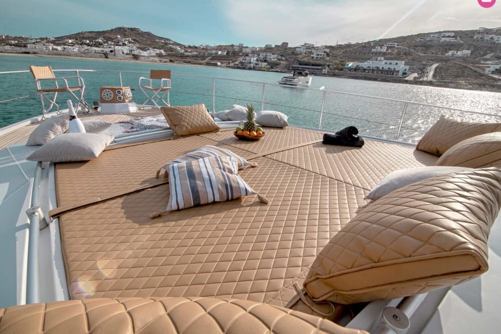 Full Day Private Cruise South Coast or Delos & Rhenia