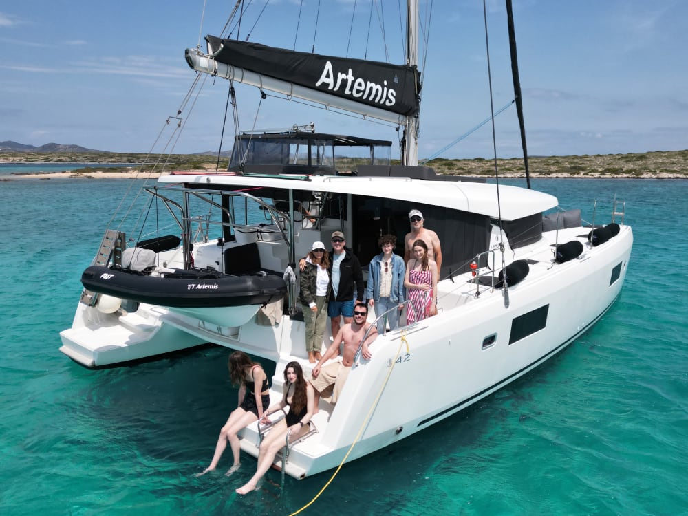 Full Day Sailing Adventure to Paros and Naxos