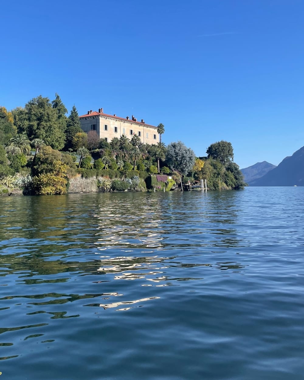 Borromäische Inseln: Ganztägige Kreuzfahrt mit Wanderungen, Mittagessen und Schwimmen