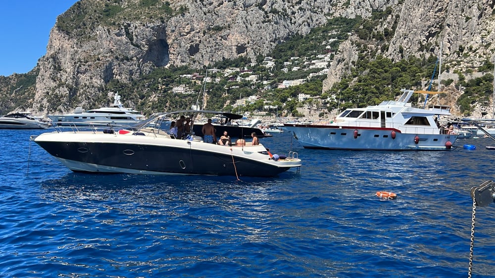 Crociera di 7 Ore: Scopri la Costiera Amalfitana e Sorrentina e la Magia di Capri
