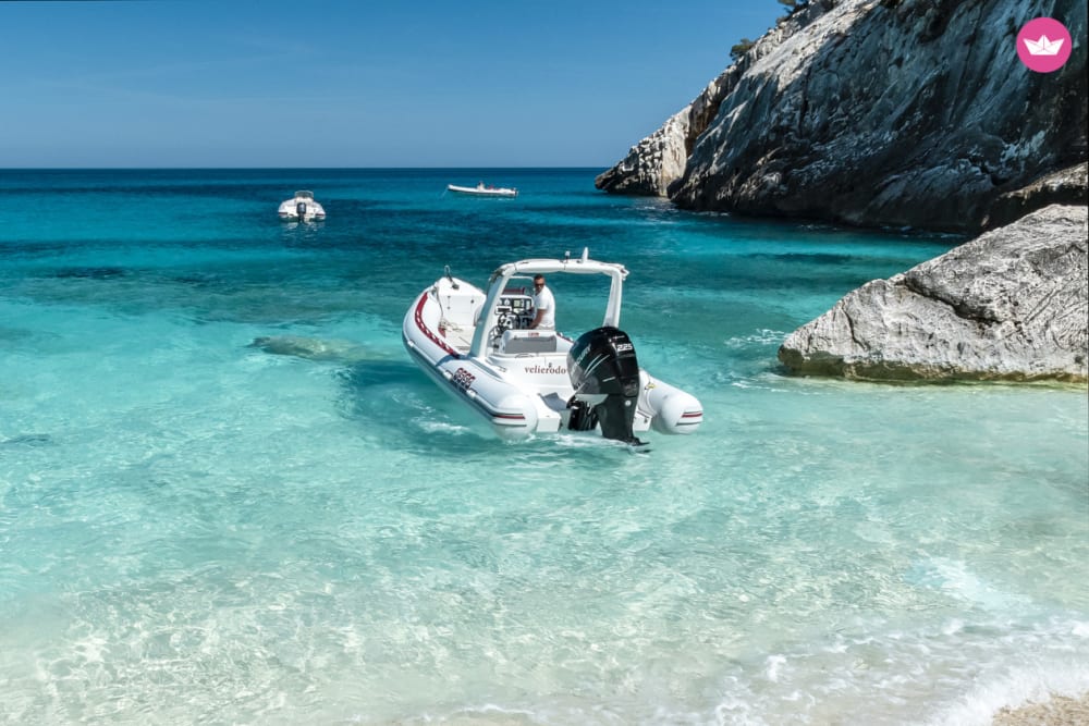 Alba sul Golfo: crociera all'alba verso le coste segrete della Sardegna