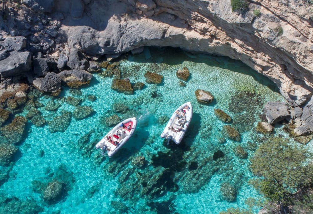 Alba sul Golfo: crociera all'alba verso le coste segrete della Sardegna