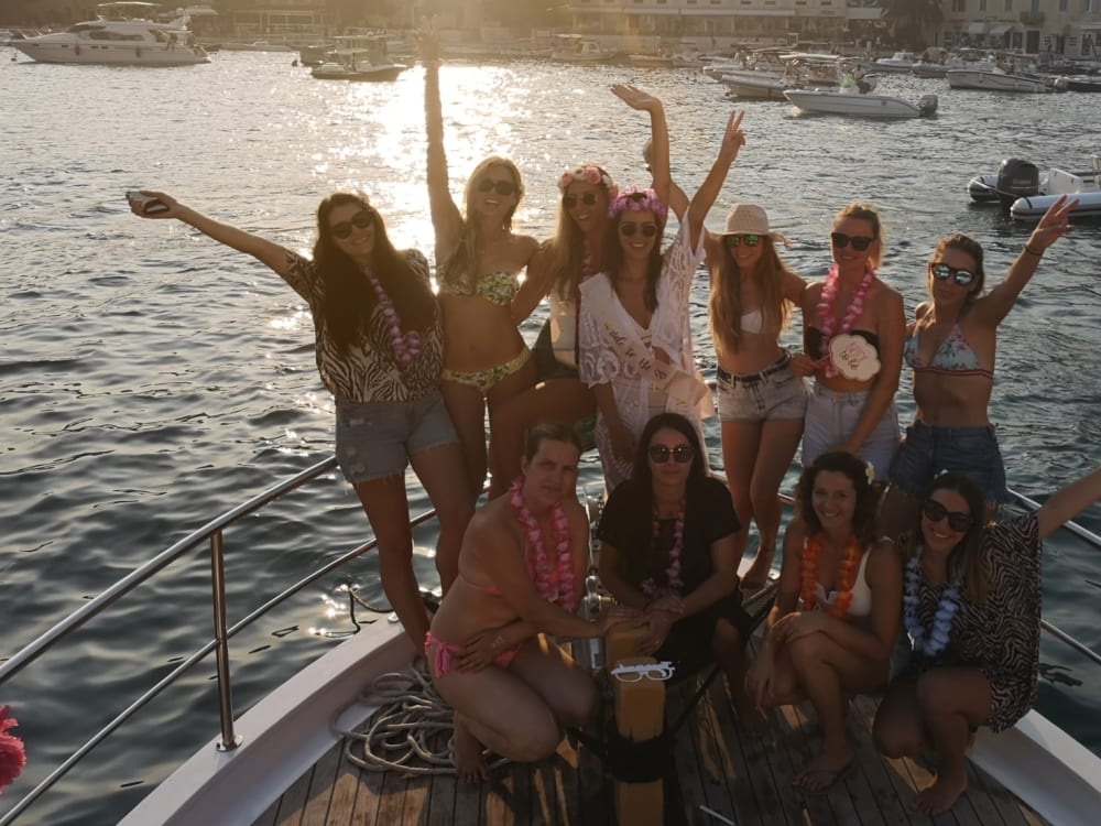 Rote Felsen & Pakleni-Inseln: Ganztägiger Küstenausflug