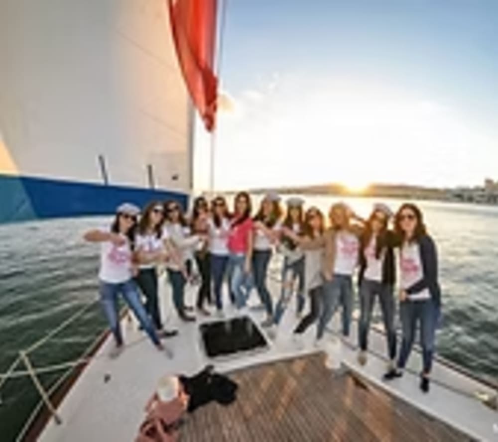 2-hour: Scenic Lisbon sailing – morning breeze or sunset glow