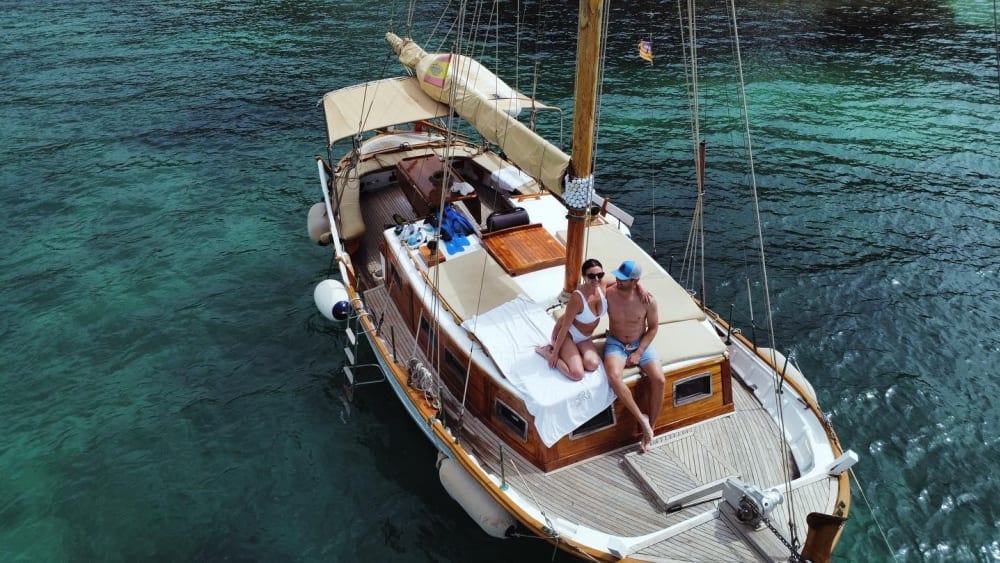 Navigazione di un giorno intero su un tradizionale Llaut: esplora la costa di Maiorca