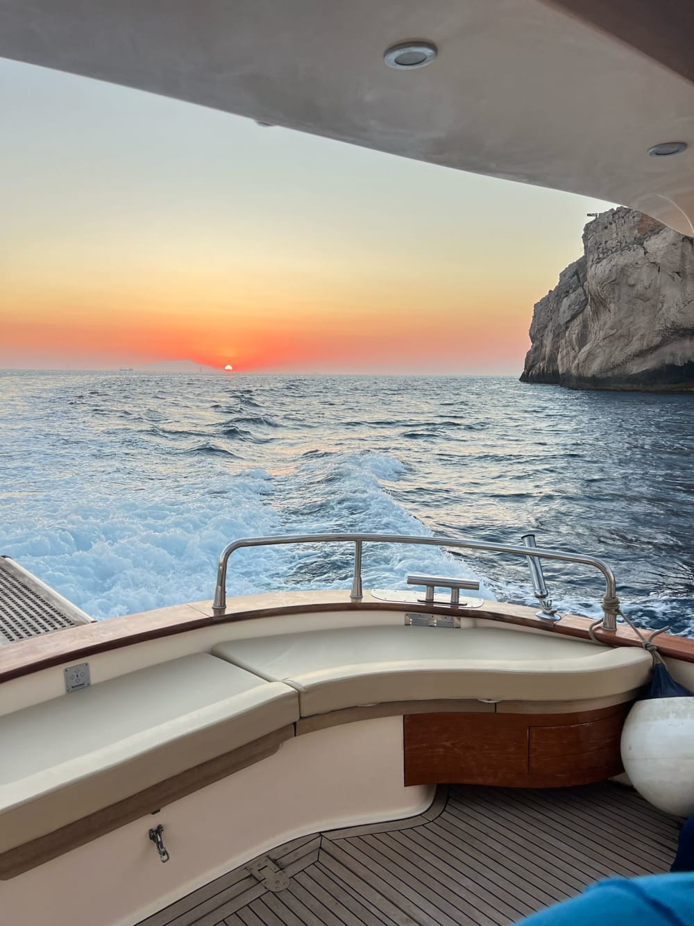 Capri by Night: Sunset, Music and Cocktails on the Sea