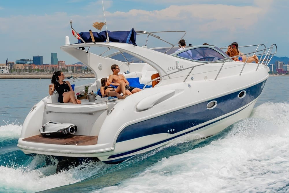 Entdecken Sie Barcelona vom Meer aus – 4-Stunden-Charter