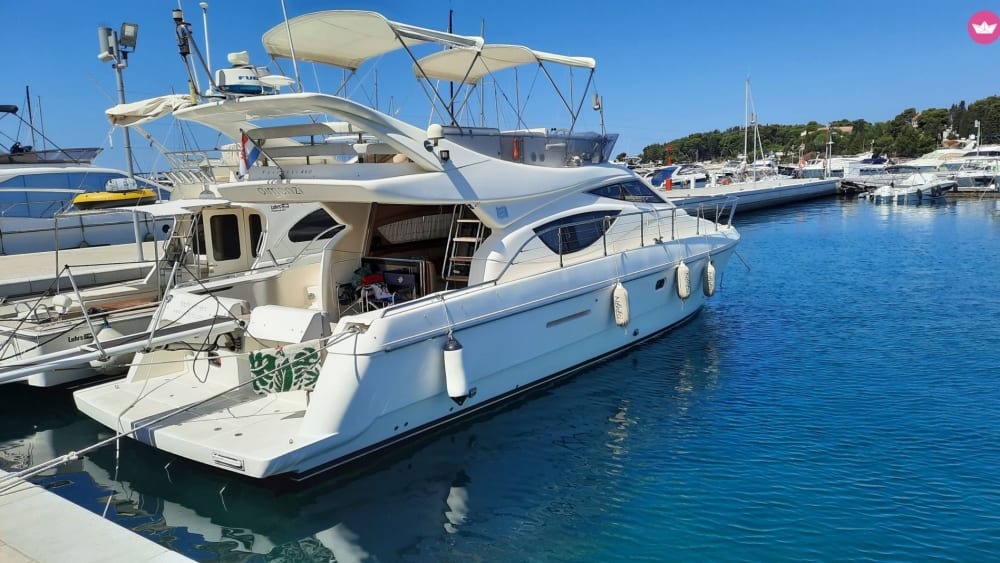 Rovinj Sunset Cruise: 2-Hour Tour of Old Town & Sv. Ivan Lighthouse with Drinks & Snacks