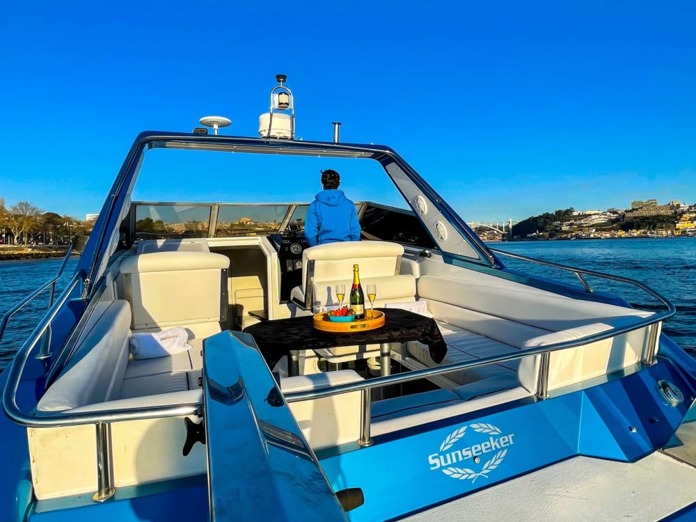 Porto : Croisière privée en yacht avec vin, collations et 6 ponts