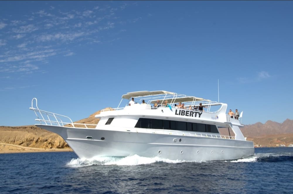 **Private Afternoon Cruise 11 to 20 People - €1050**