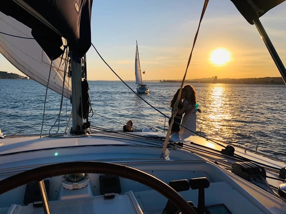 2-hour: Lisbon catamaran cruise – sunrise serenity or sunset charm