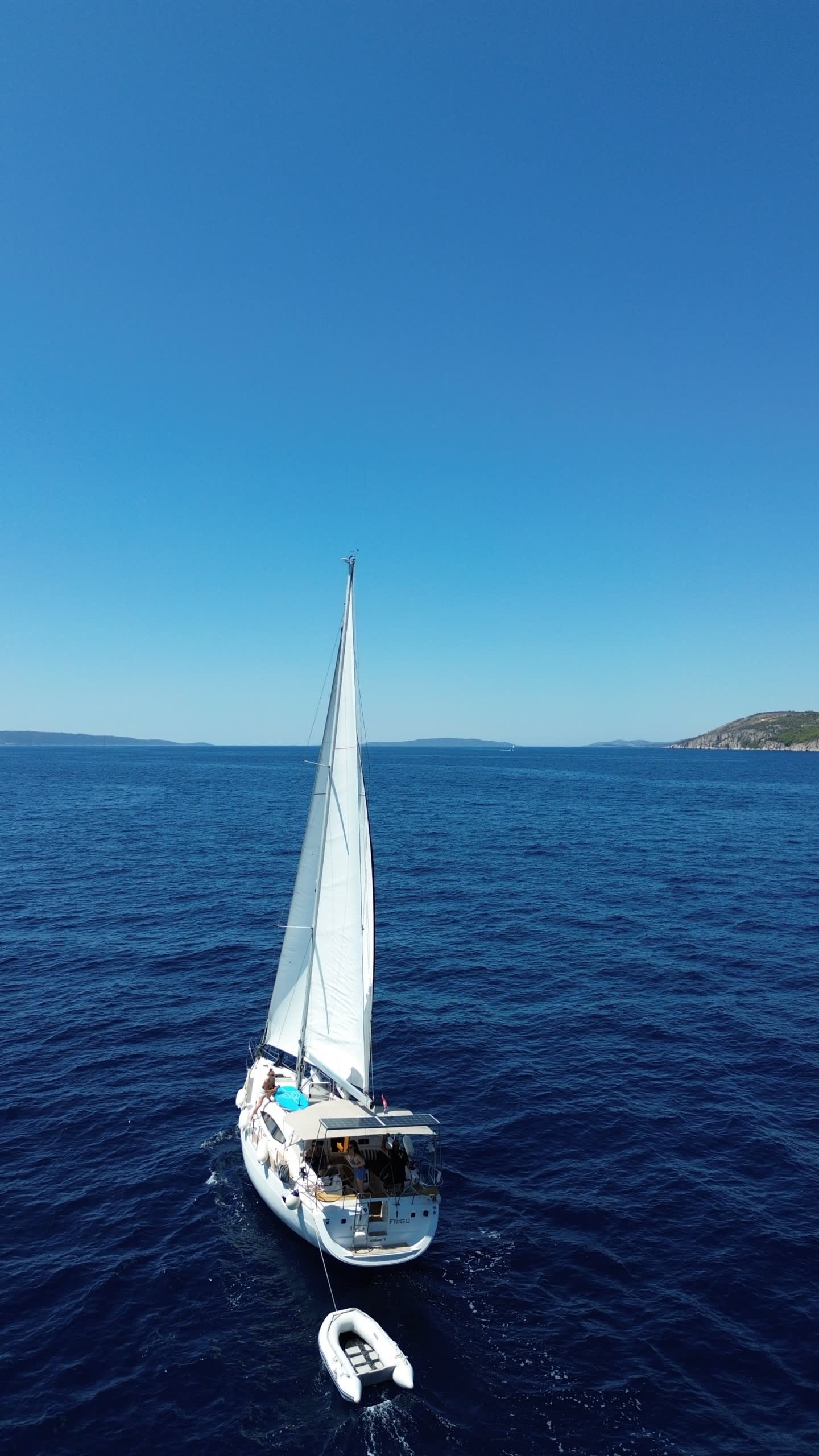 9 Stunden Segeln entlang der Küste von Split