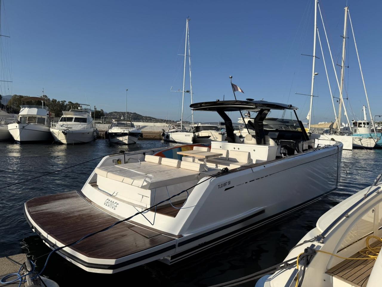 Journée Prestige en Bateau au départ de Saint-Tropez