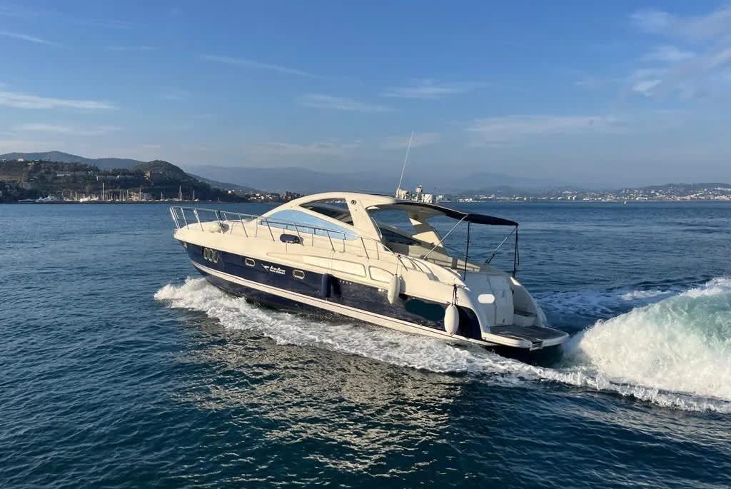 Private boat trip around Propriano on a motorboat