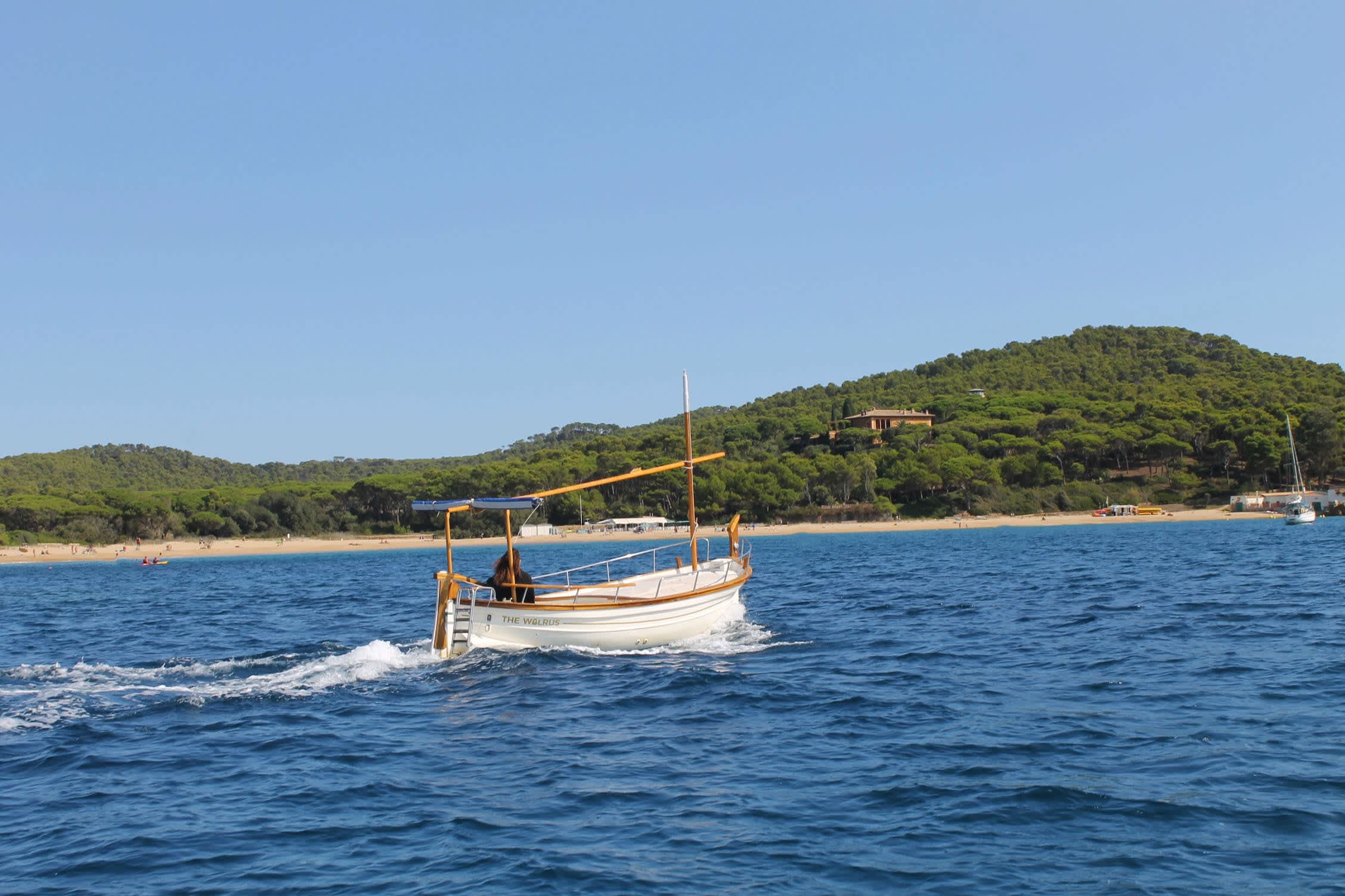 Discover Calella de Palafrugell: A full day of sun on a motorboat