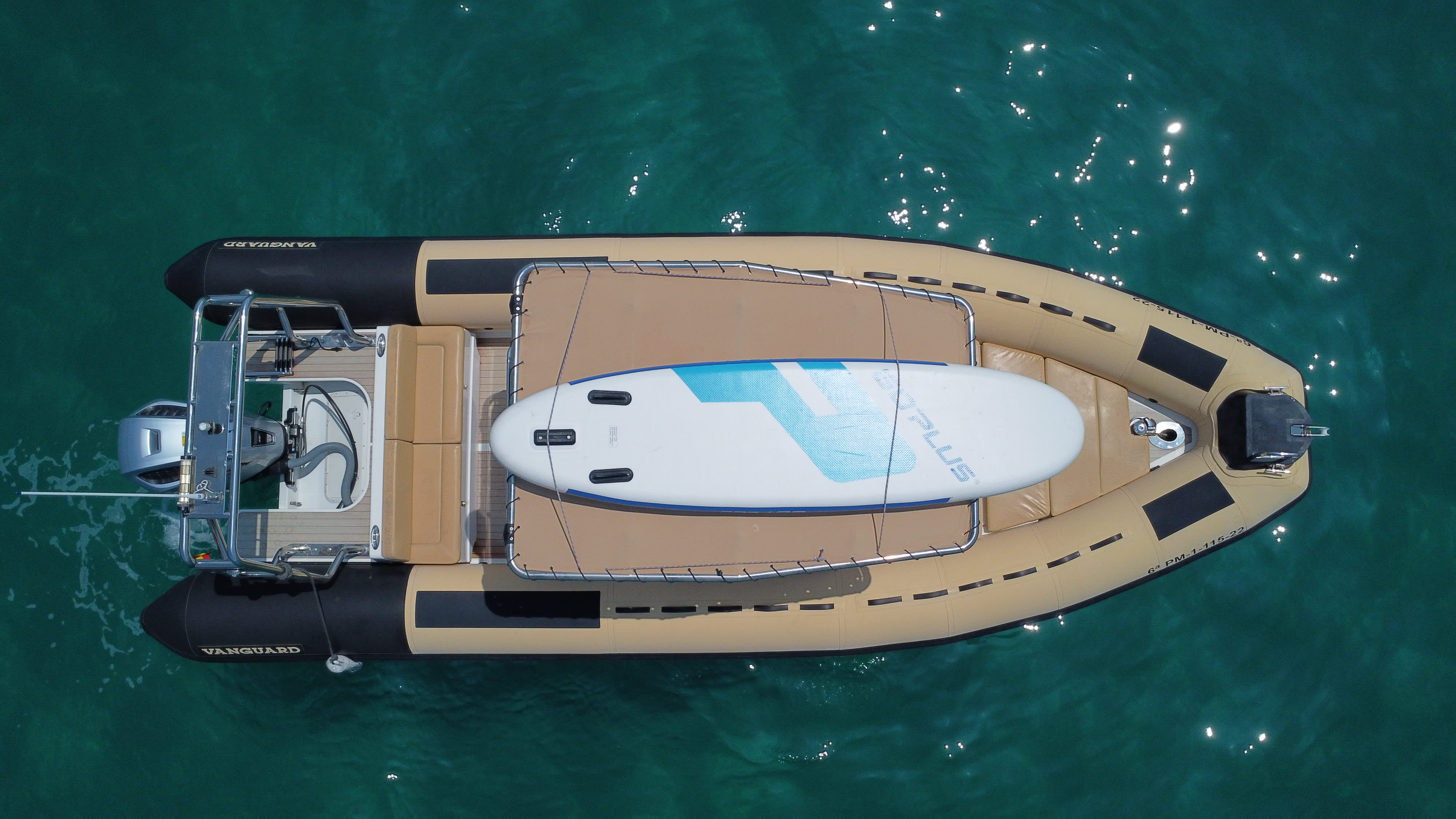 Segeln Sie entlang der Saphirküste: Ein ganztägiger Ausflug zur Insel Dragonera