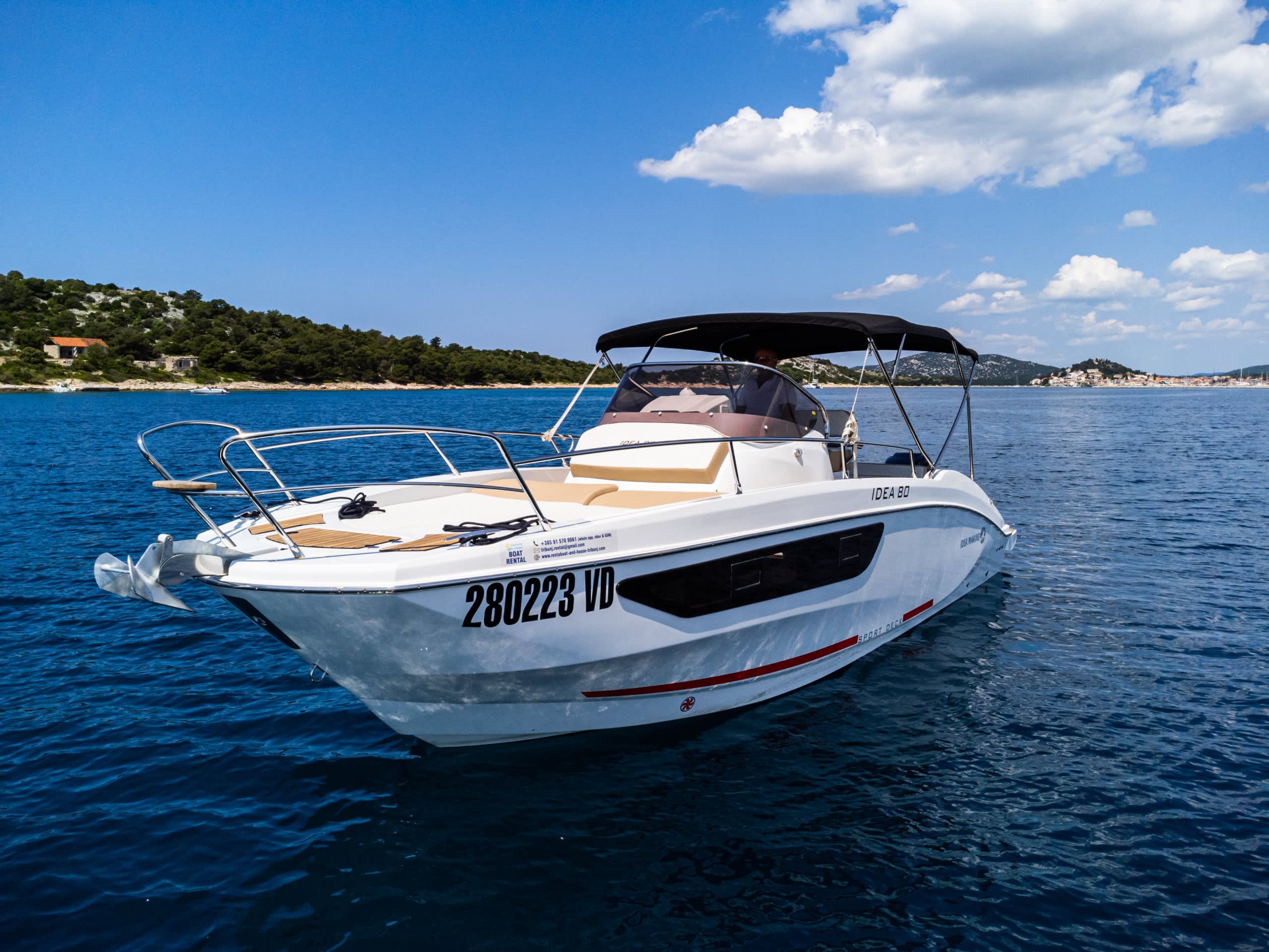 Ihr privates Motorboot für einen Tag rund um Tribunj