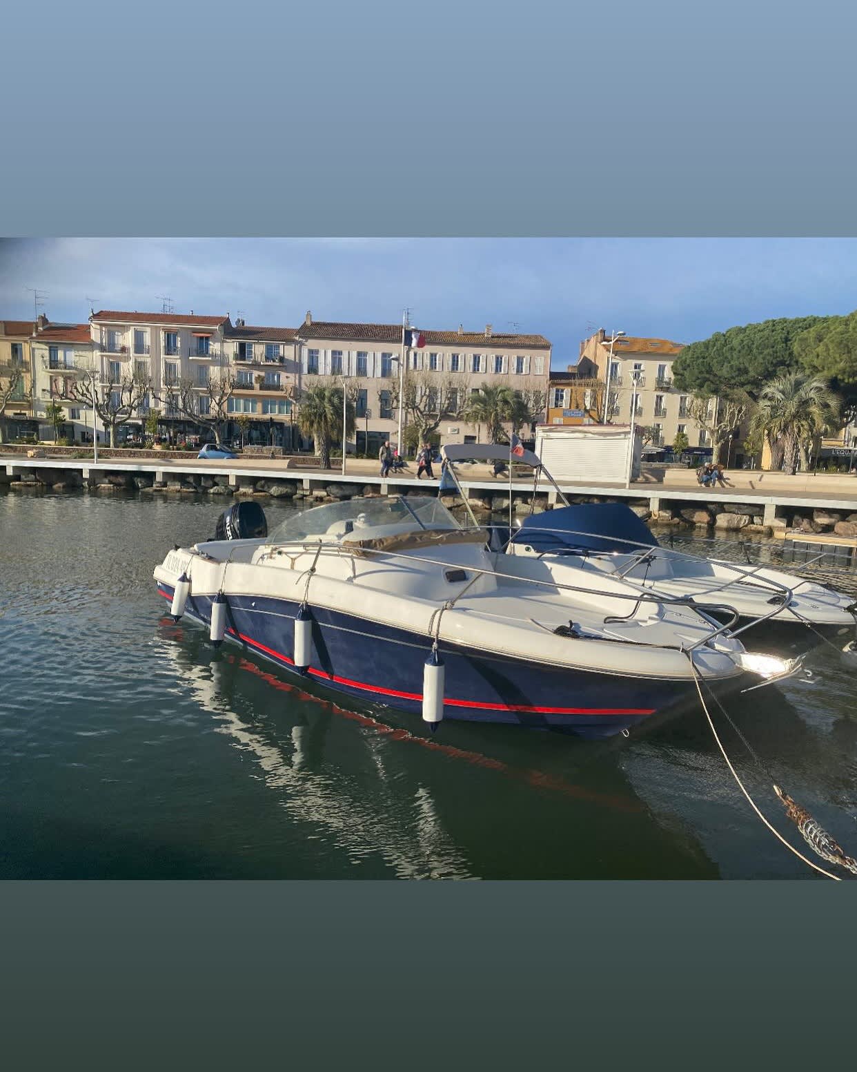 Nehmen Sie sich 9 Stunden Zeit, um den verborgenen Zauber von Saint-Raphaël vom Wasser aus zu entdecken.