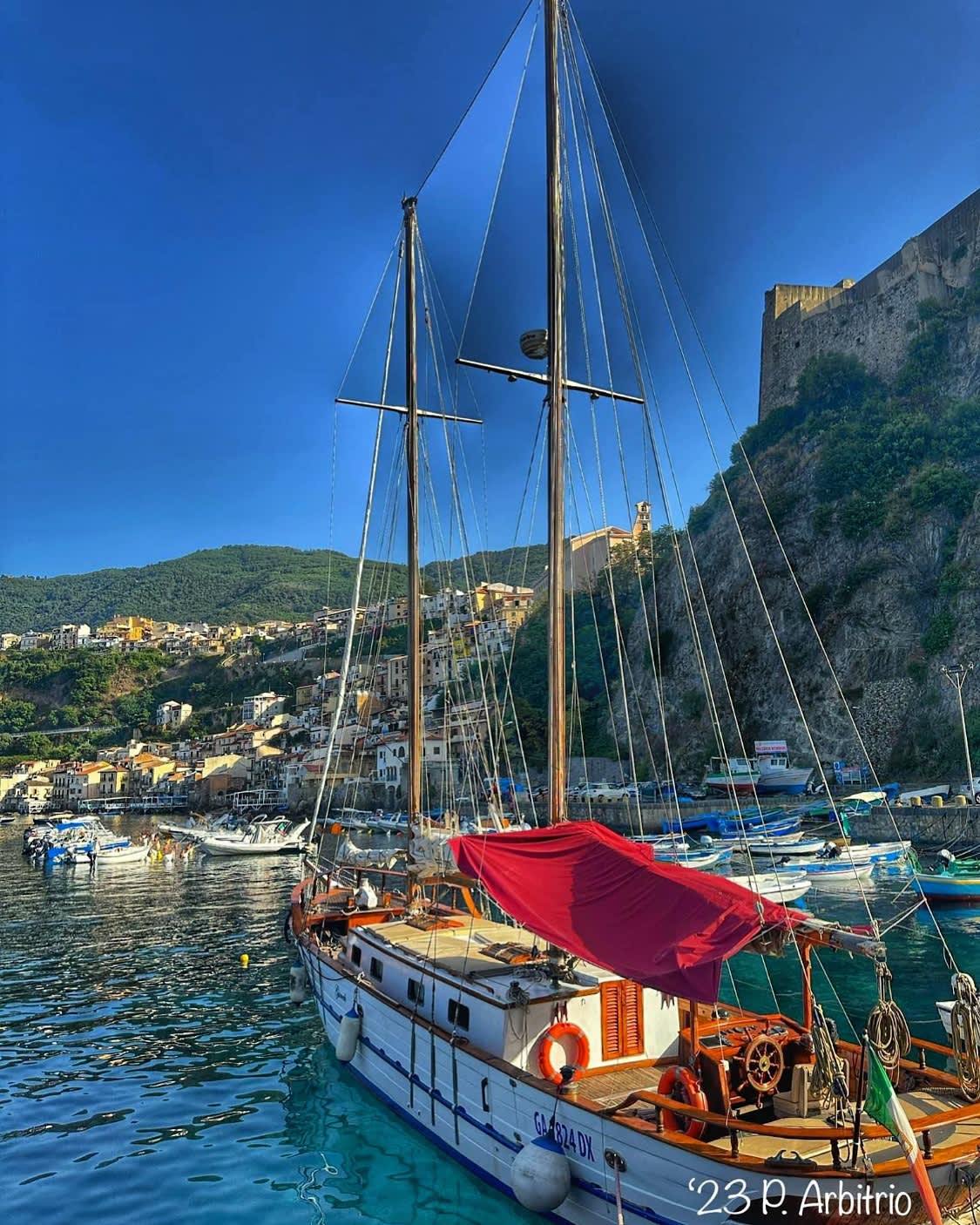 Costa Viola Boat Tour – Cala Janculla & Grotte da Scilla