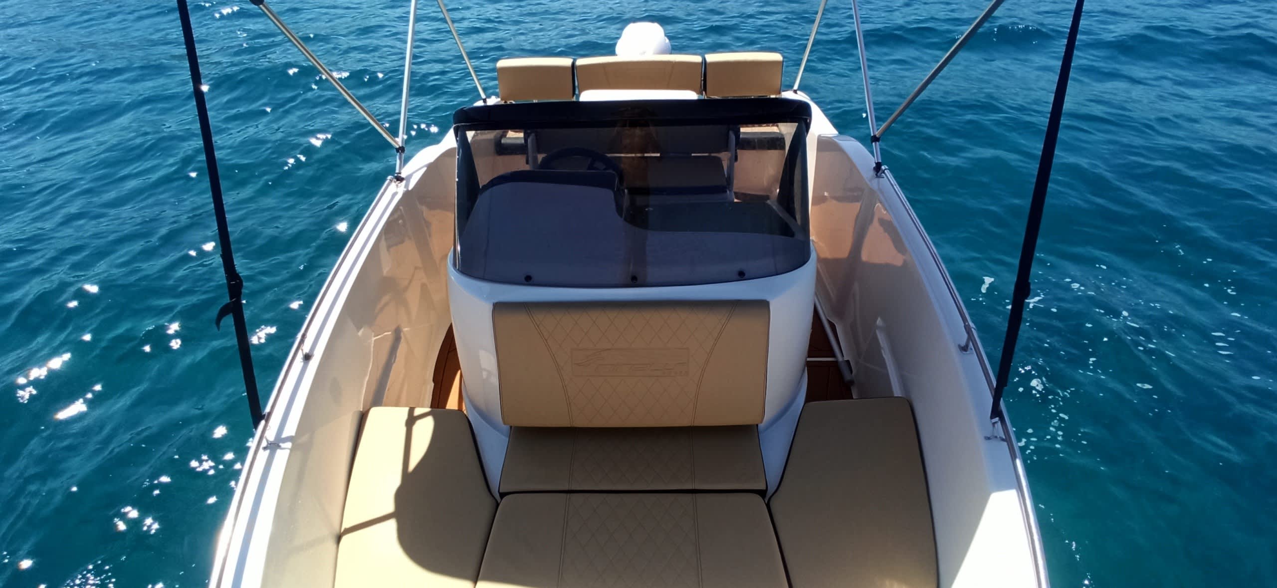 3,5 Stunden Sonne rund um Lindos auf einem Motorboot