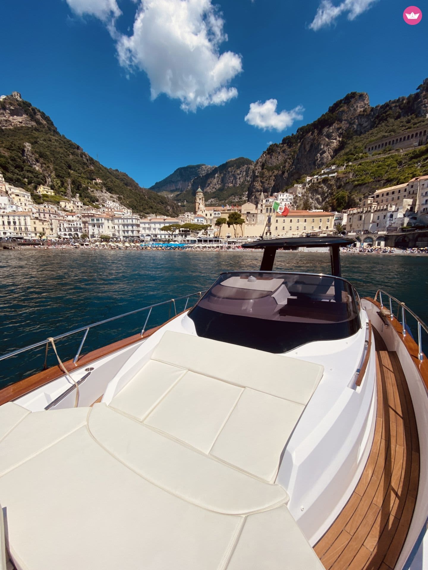 Il fascino di Amalfi: crociera costiera di un giorno intero da Sorrento