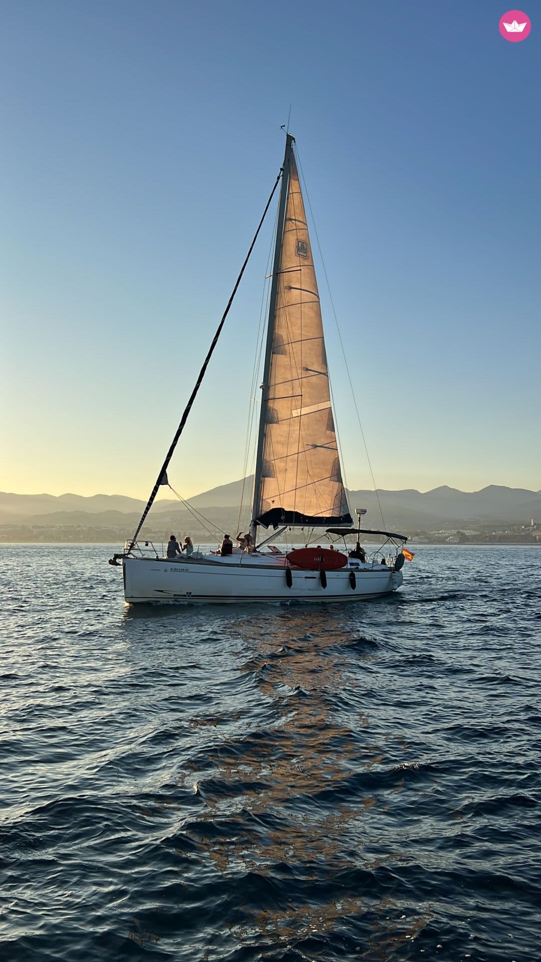 3-stündiger Segeltörn entlang der Küste von Marbella