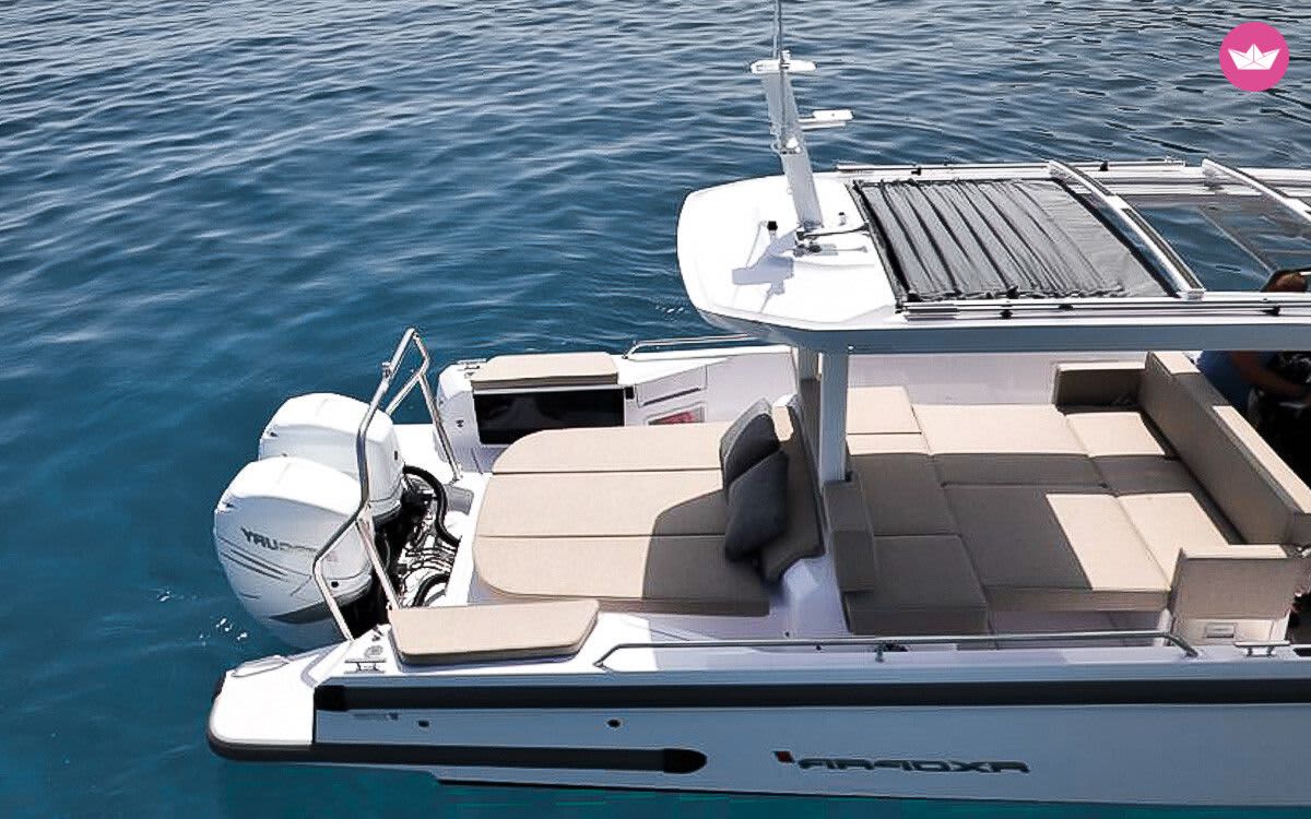 Poliegos, Kimolos et Milos | Excursion privée d'une journée en yacht