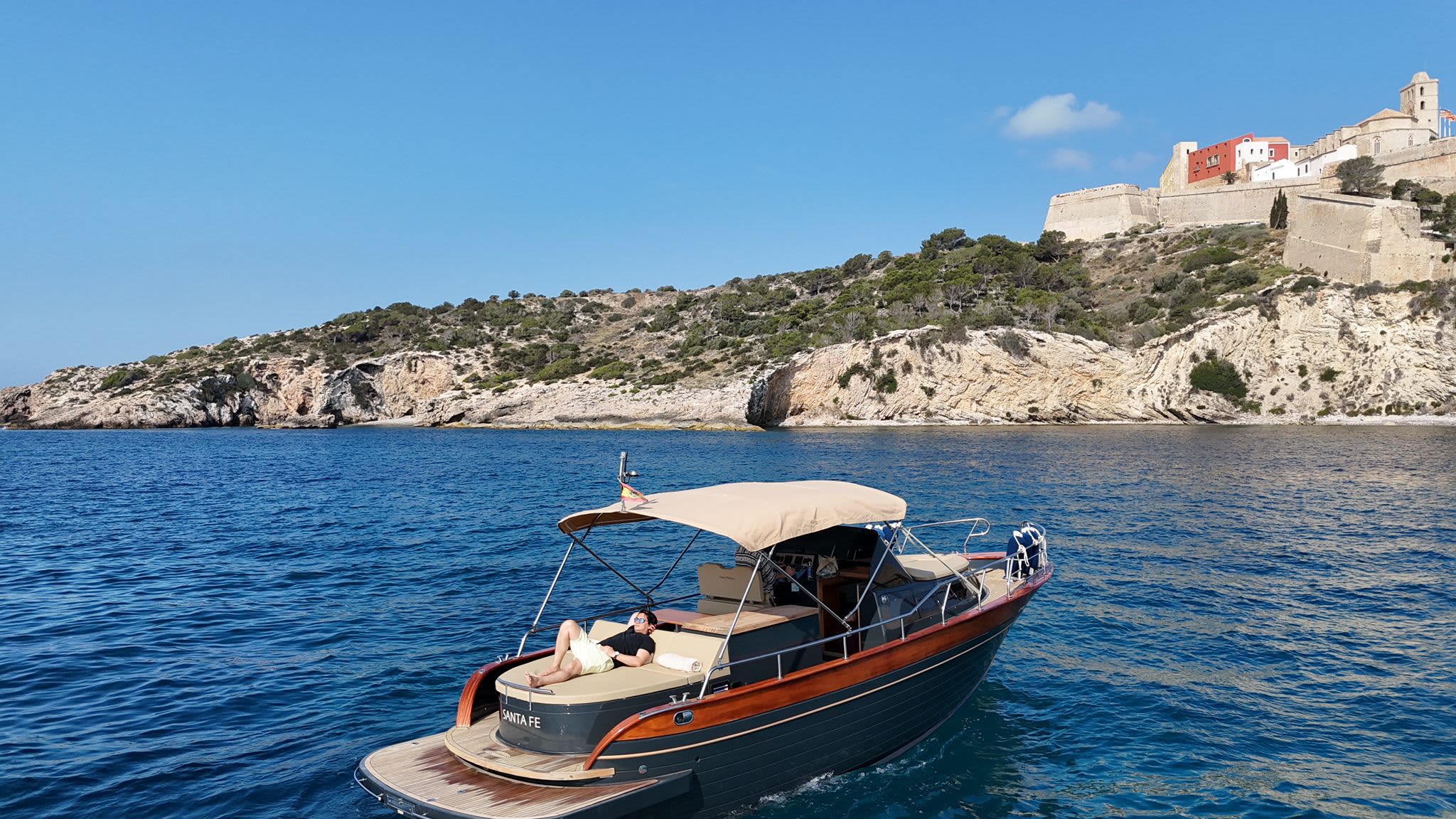 Ruta Sur – Ibiza’s wilde kant en elegantie aan zee