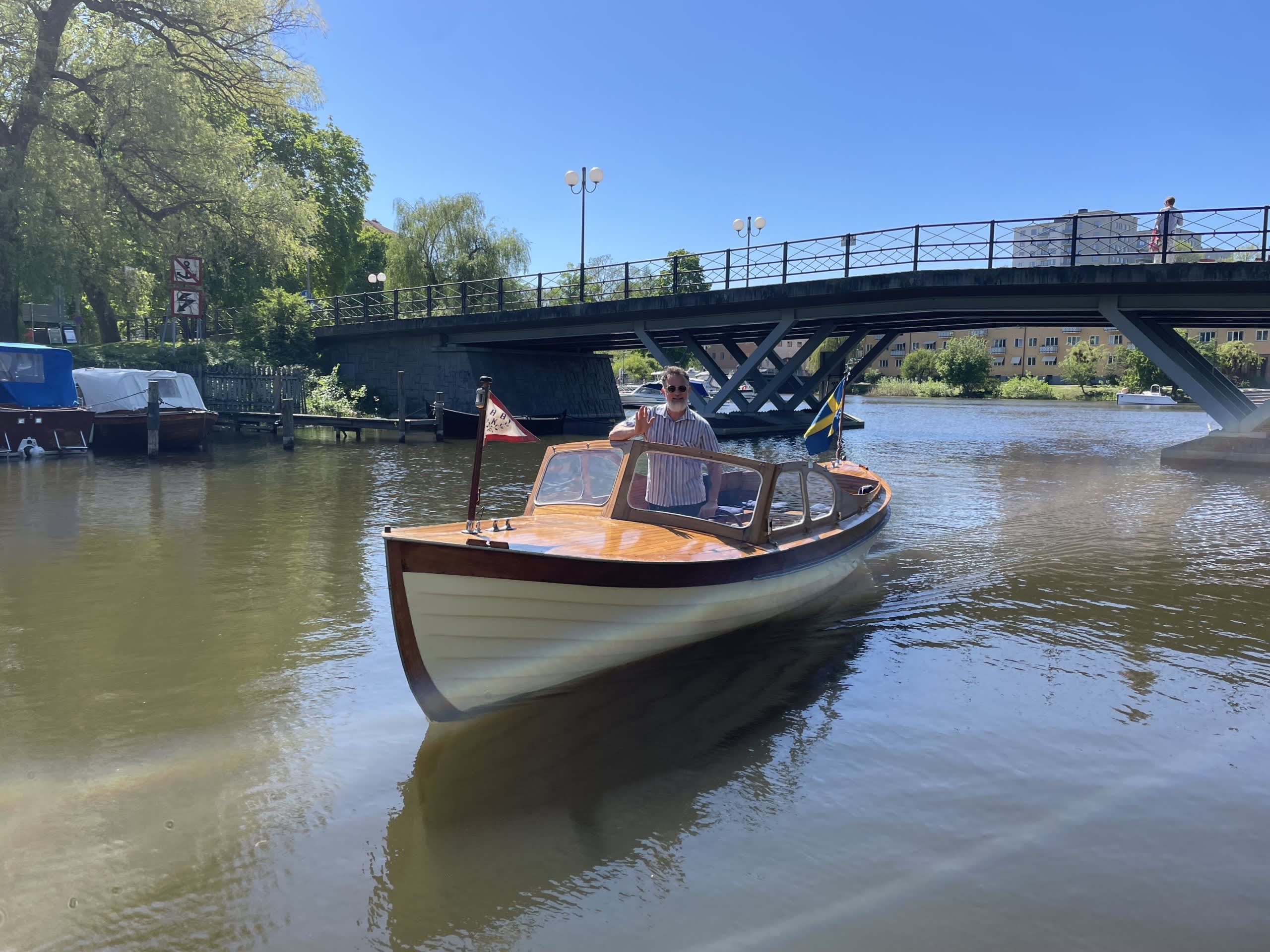 3h30 de sol ao redor de Estocolmo em uma lancha.