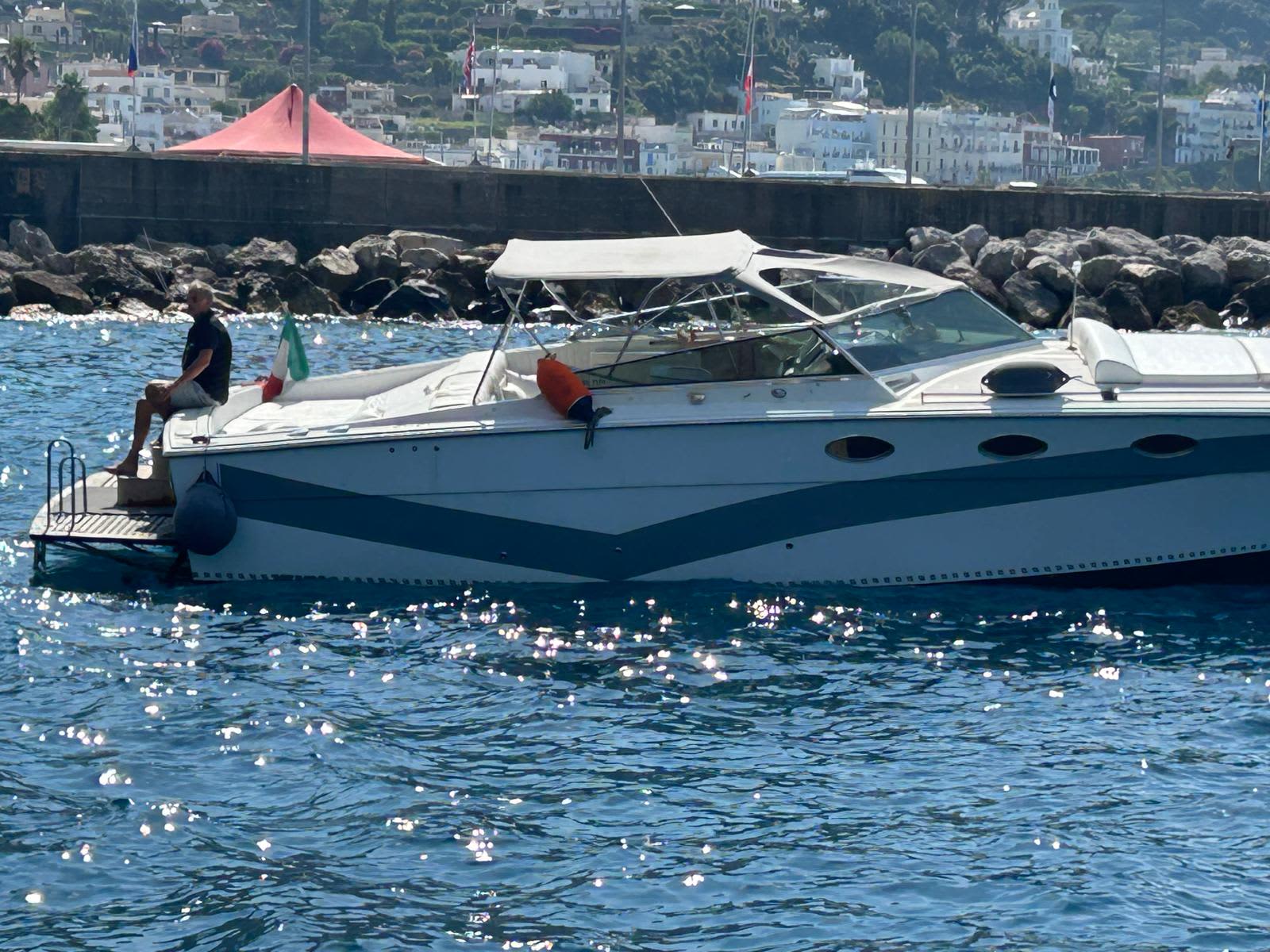 Capri da Sogno: Un Giorno di Lusso e Bellezza a Bordo del Lips