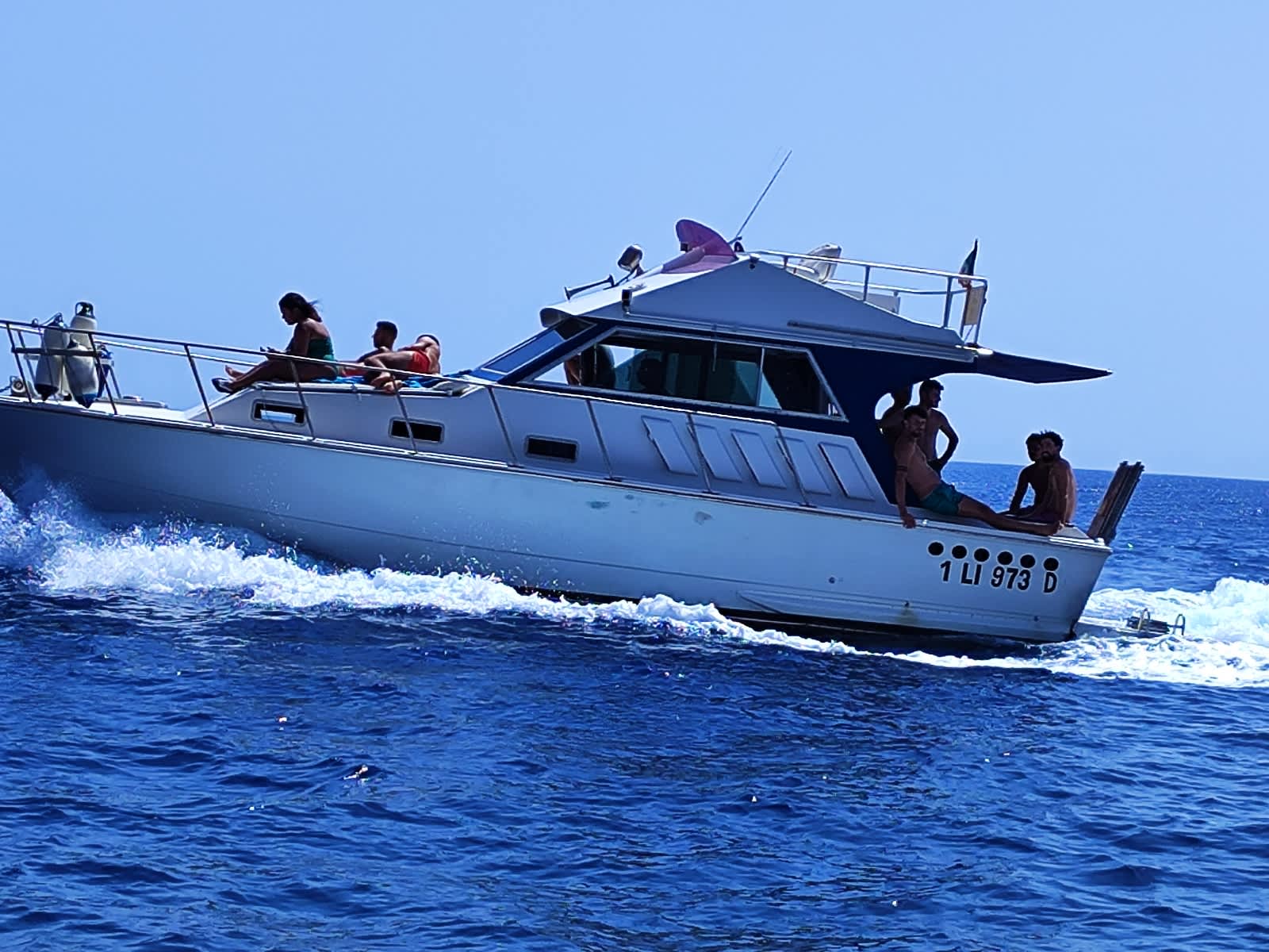 Les secrets de la mer sicilienne : une demi-journée entre grottes et saveurs