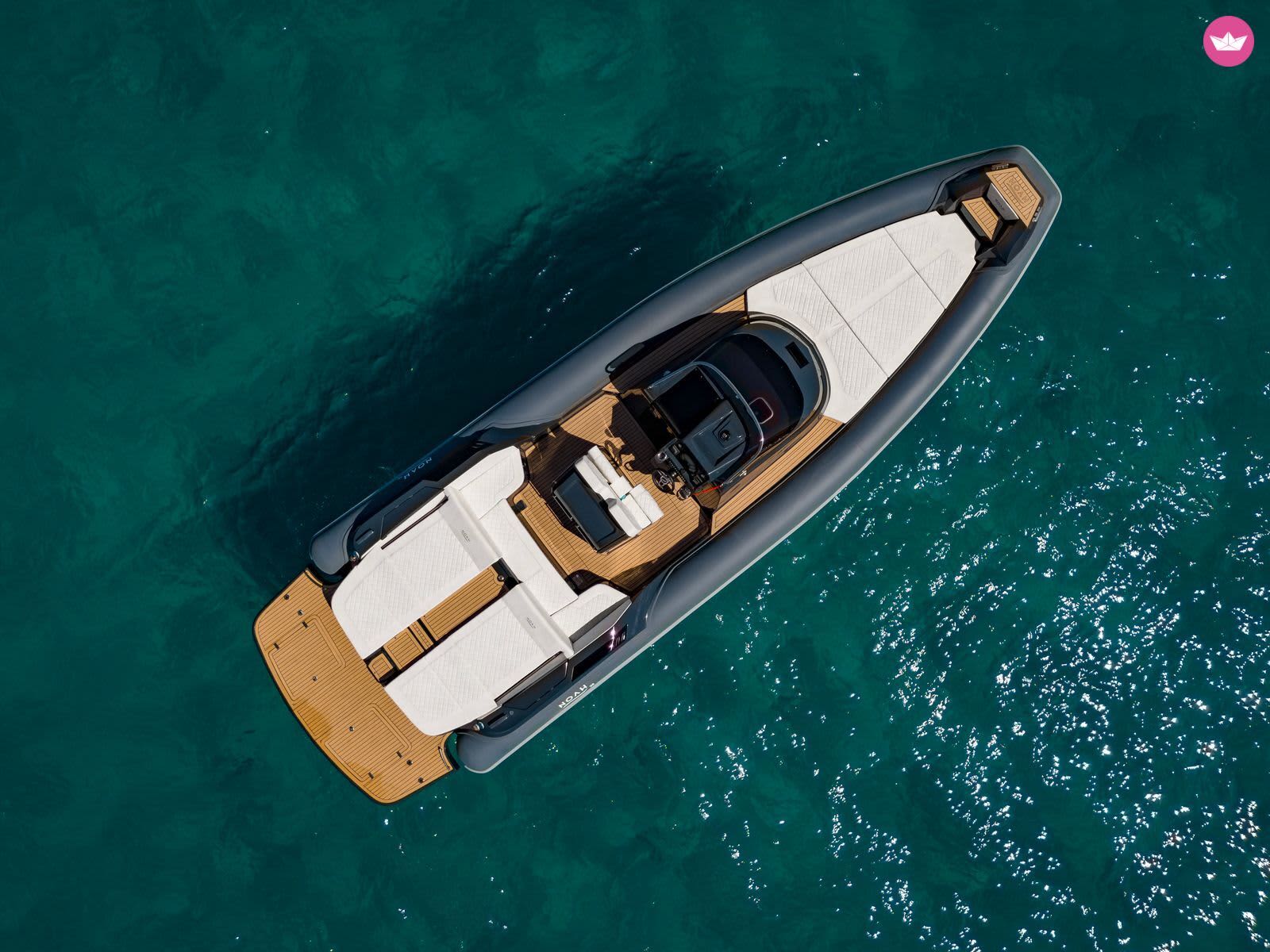 Поездка на полдня в Зингаро: роскошная экскурсия на лодке и сноркелинг