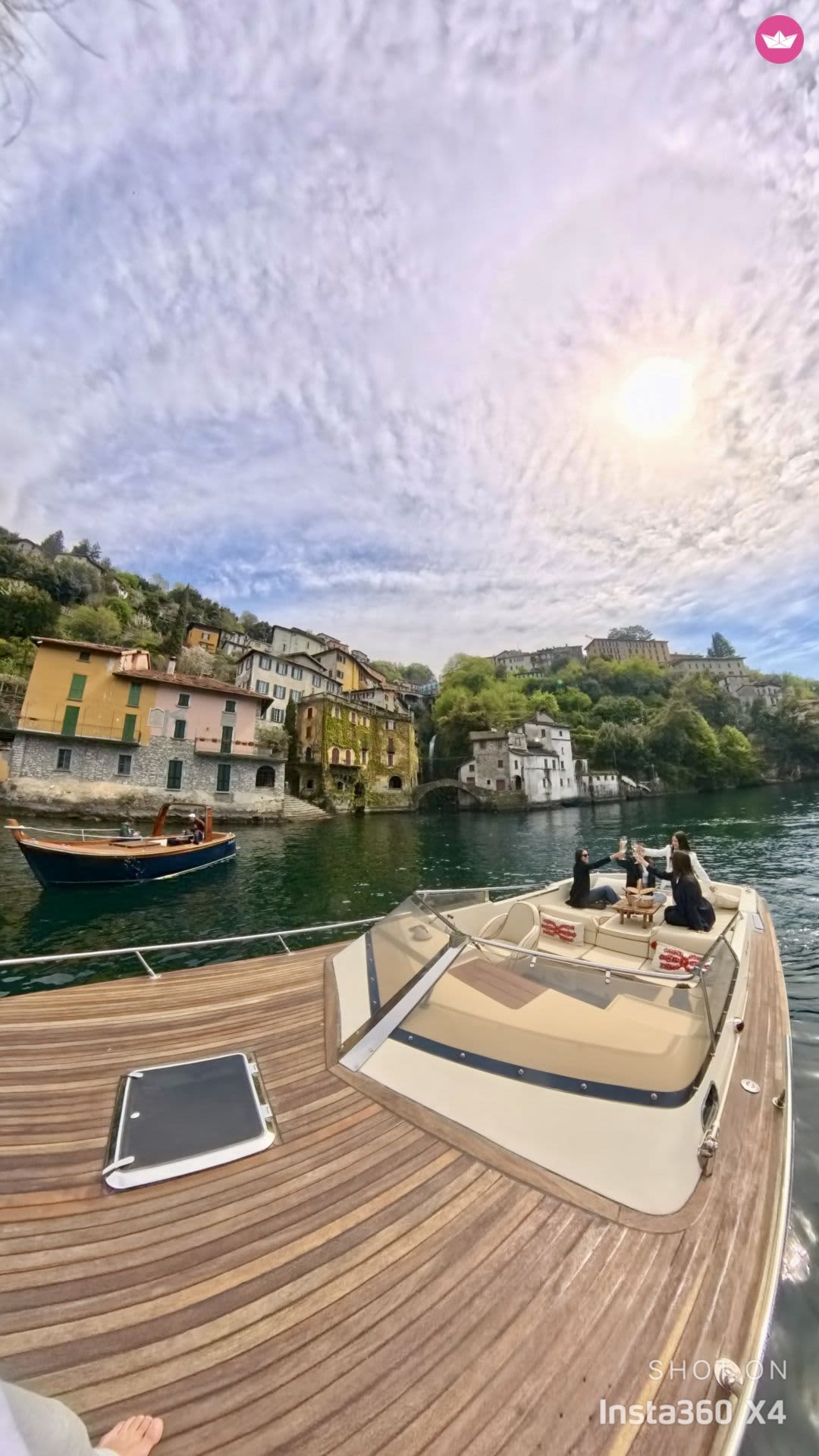 Lake Como Sunset & Aperitivo: Vintage Yacht Experience