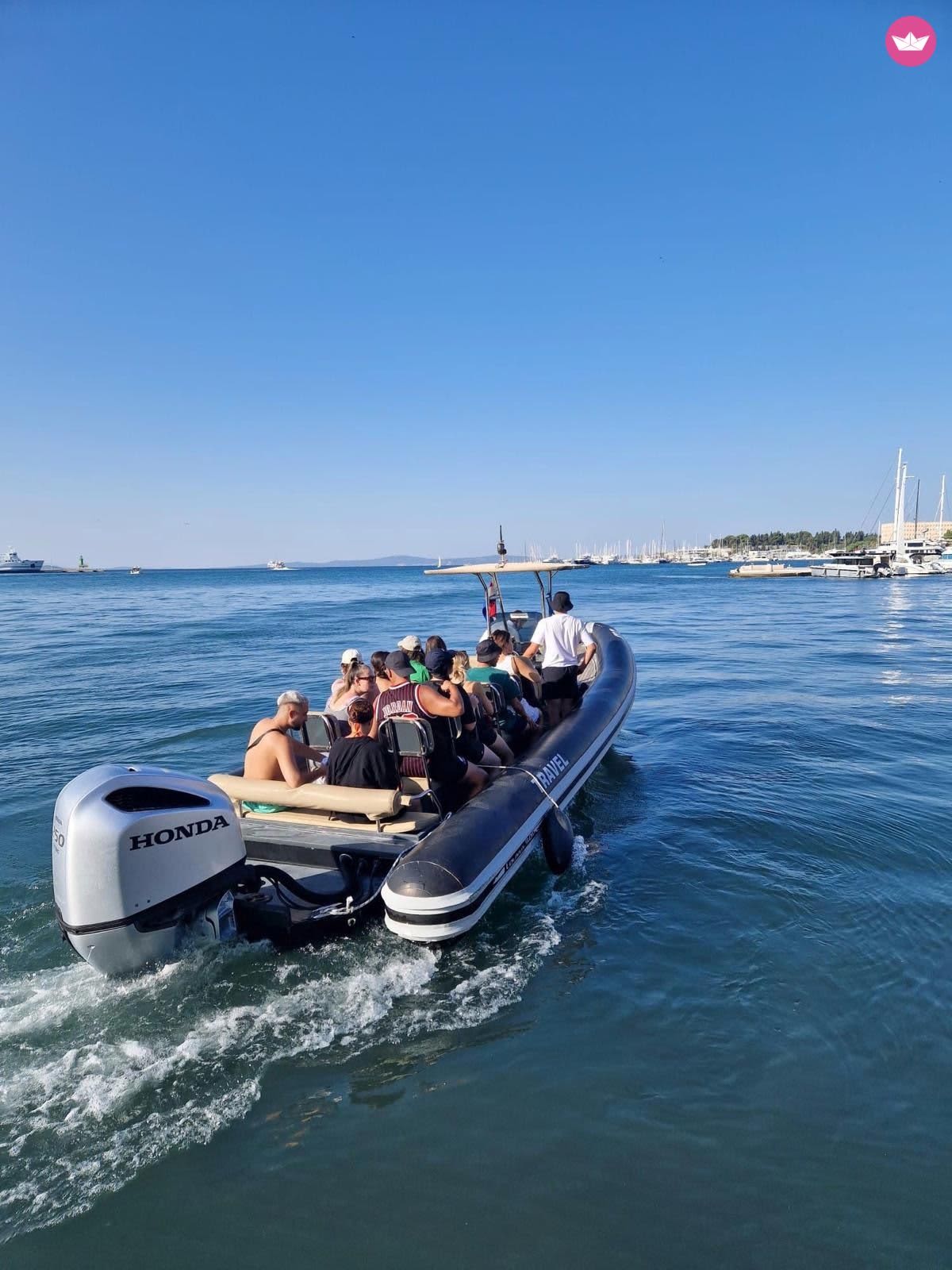 Całodniowa wycieczka po wyspach: Milna, Hvar, Wyspy Pakleni, Maslinica i Błękitna Laguna (10 godzin)