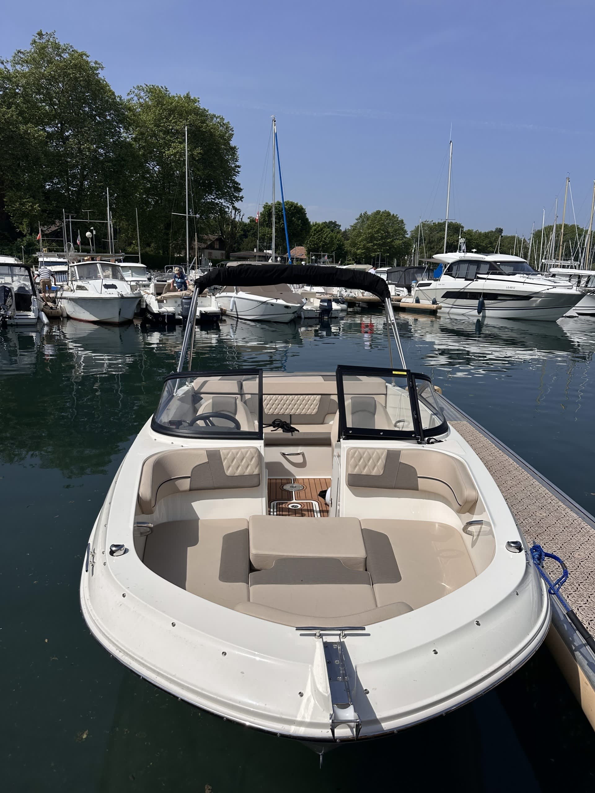 4 Stunden, um Genf mit dem Motorboot zu entdecken