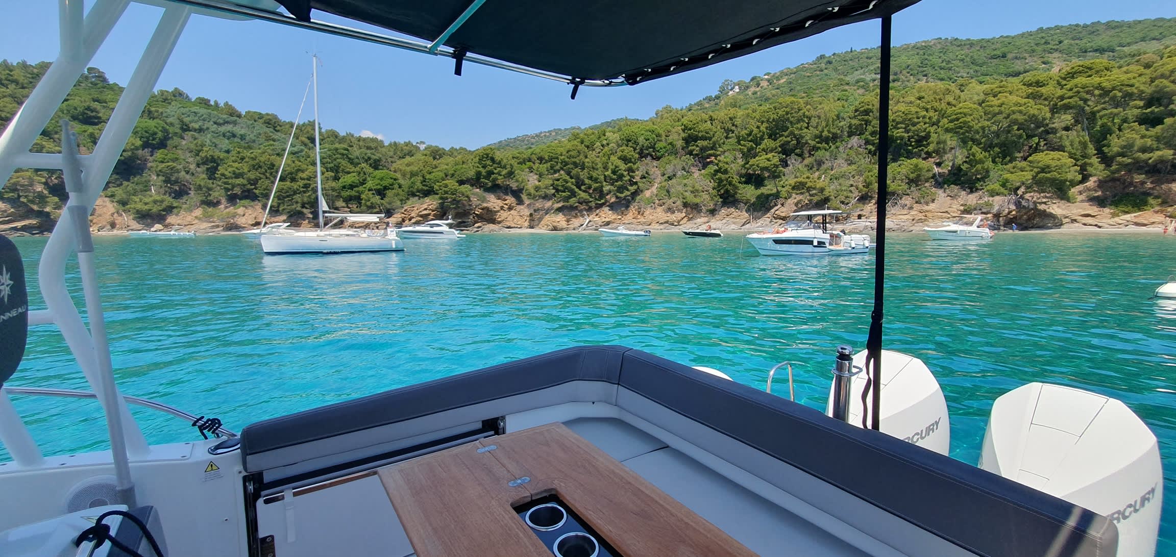 Escursione di un giorno a Porquerolles in barca – Scopri l'isola e le sue spiagge