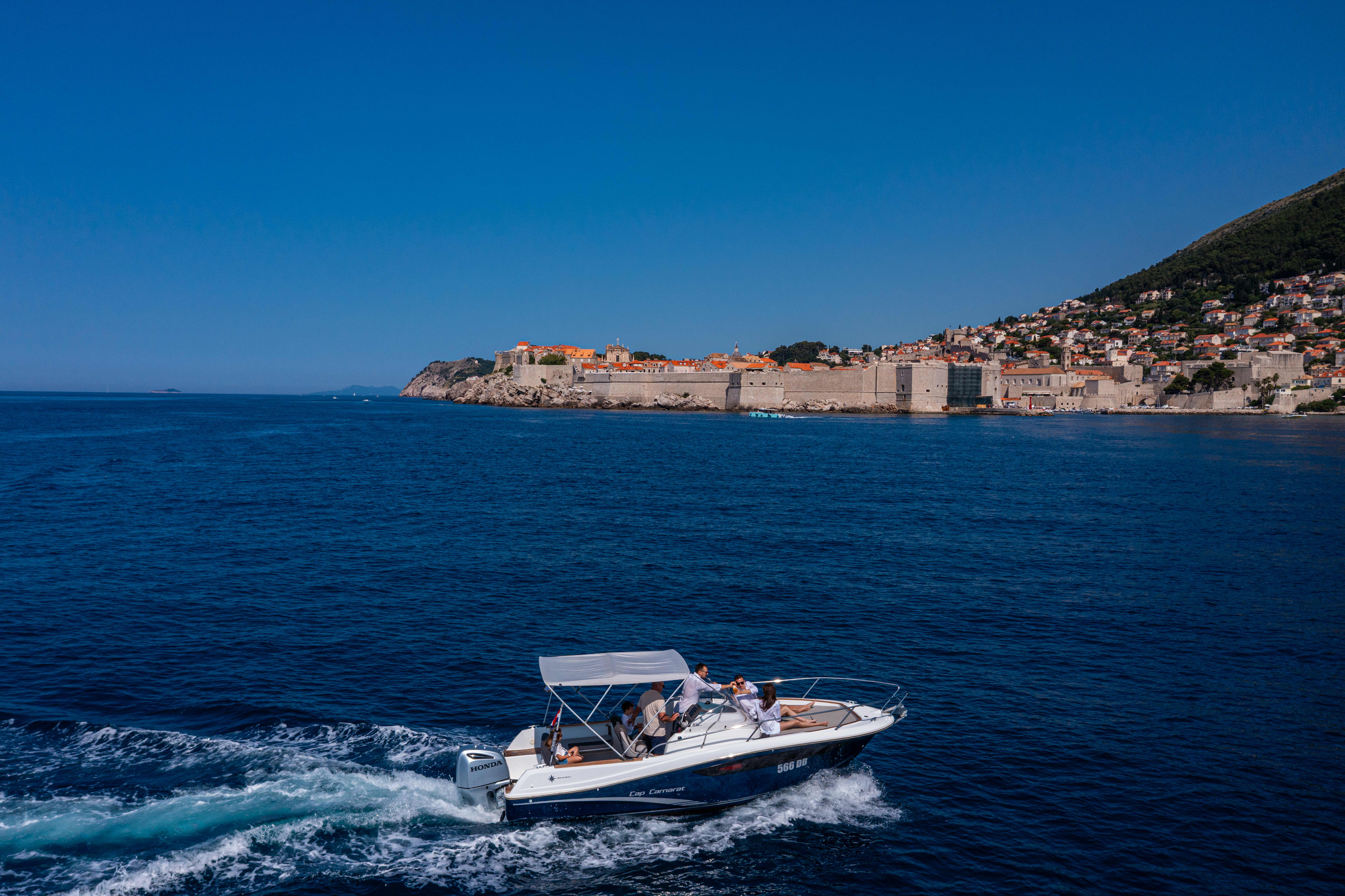 Ανακαλύψτε την Ελαφίτι σε μια ημερήσια εκδρομή 8 ωρών